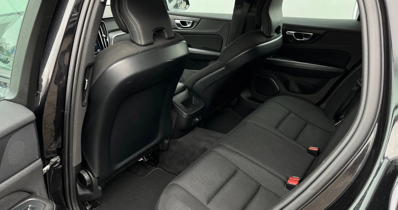 Volvo V60 cena 79900 przebieg: 154700, rok produkcji 2019 z Rybnik małe 436
